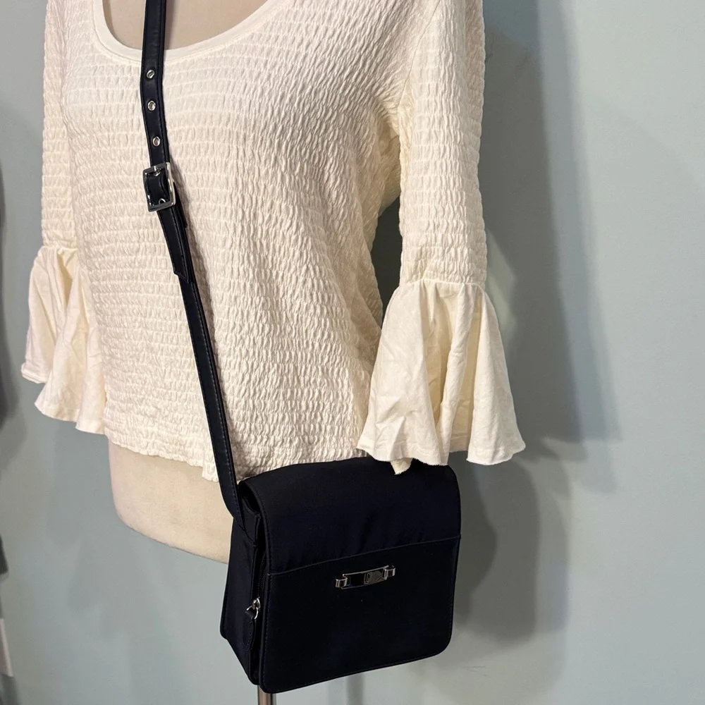 Liz Claiborne navy purse crossbody